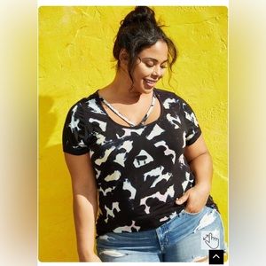 Torrid | super soft strappy short sleeve tee (size 3)